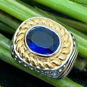 Vintage Unsigned Two-tone Blue Sapphire Rhinestone Rhodium Plated Ring Size 8
